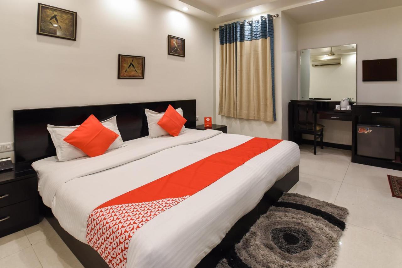 Oyo Flagship 18940 Hotel Swathi New Delhi Exterior photo