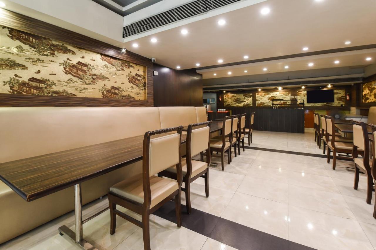 Oyo Flagship 18940 Hotel Swathi New Delhi Exterior photo